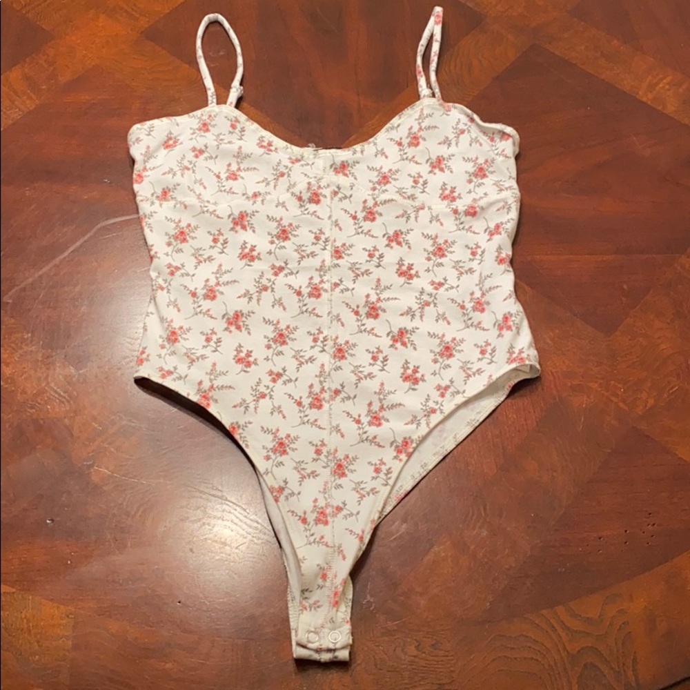 White forever 21 lace back bodysuit